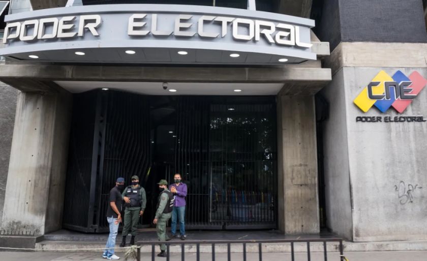 Alianza antichavista mayoritaria ratifica a González Urrutia como candidato presidencial en Venezuela