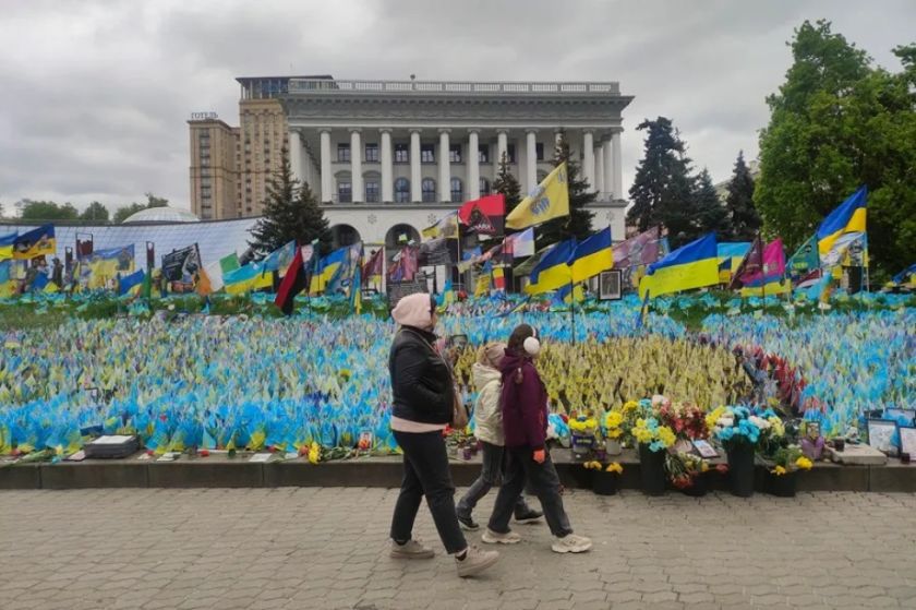 El Kremlin dice que la ayuda de EE.UU. no beneficiará a Ucrania y traerá más muerte