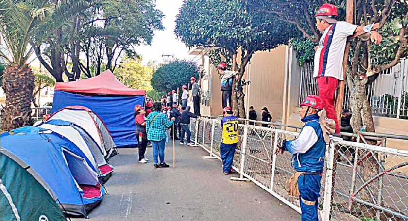 Sucre: Fabriles toman TCP; tribunos ordenan teletrabajo