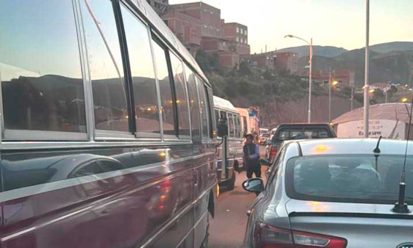 Escasez de combustible genera “bolsa negra” de venta de gasolina