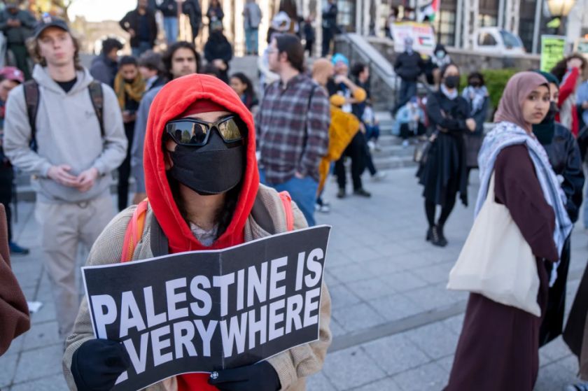 La represión a las protestas aúpa el movimiento estudiantil propalestino en EE.UU.