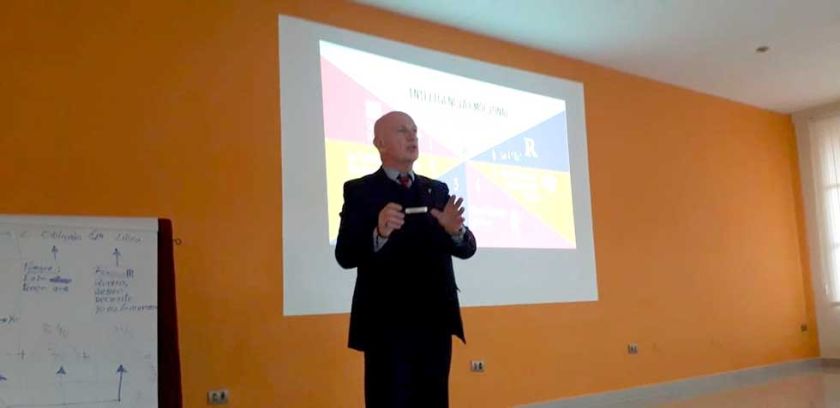 Daniel Maltzman recordó a médicos importancia de la inteligencia emocional