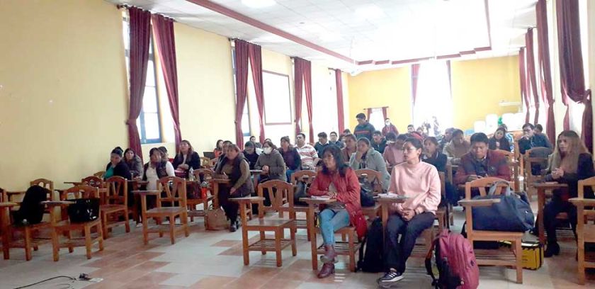 Buscan que los municipios tengan abastecimiento de medicamentos