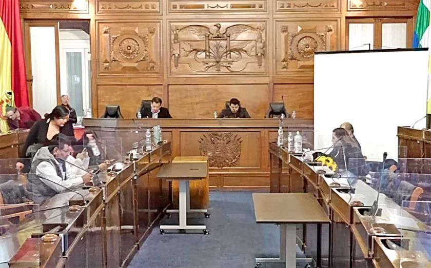 Comisión deja a la Asamblea  futuro de comicios judiciales