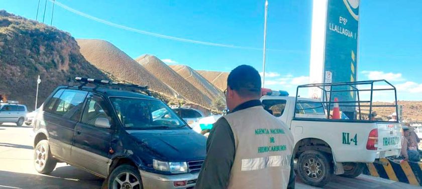 Carga ilegal de gasolina genera desabastecimiento en Potosí