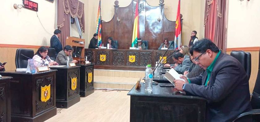 Los concejales anularon el contrato de crédito de 127 millones de Bolivianos