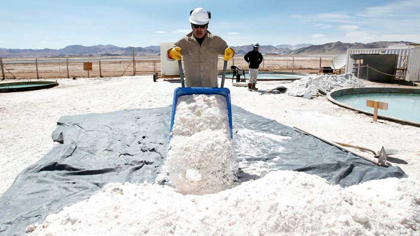 Bolivia identifica sus recursos evaporíticos en atlas de salares