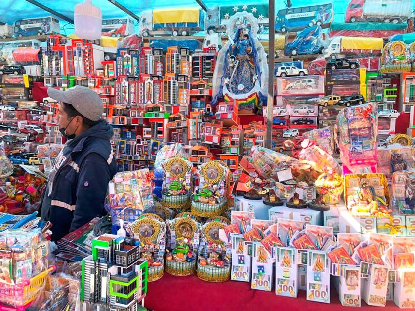 La Feria de la Alasita  inicia el domingo 19 en la avenida Tinku