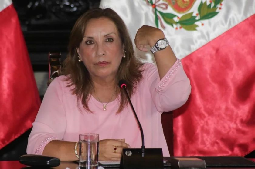 Diana Boluarte acude a un nuevo interrogatorio del fiscal general por el ‘caso Rolex’