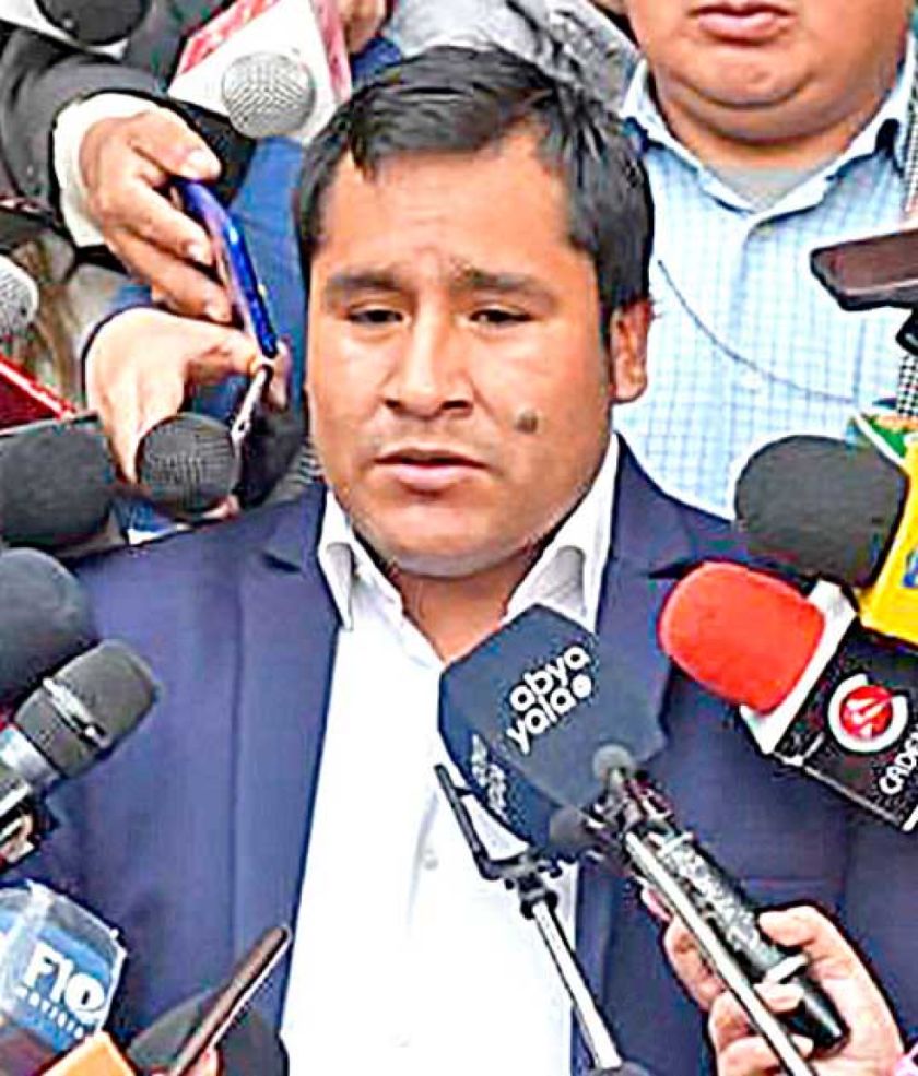 Huaytari: “Si tuviera corrupción, calladito me voy a casa”