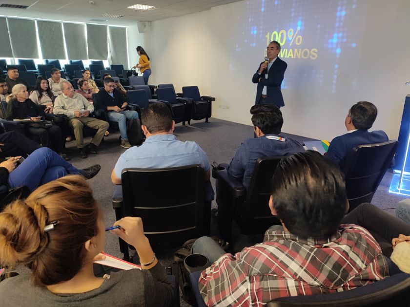 Banco Unión S.A. realiza talleres con el sector de la construcción para socializar el alcance del FOGAC