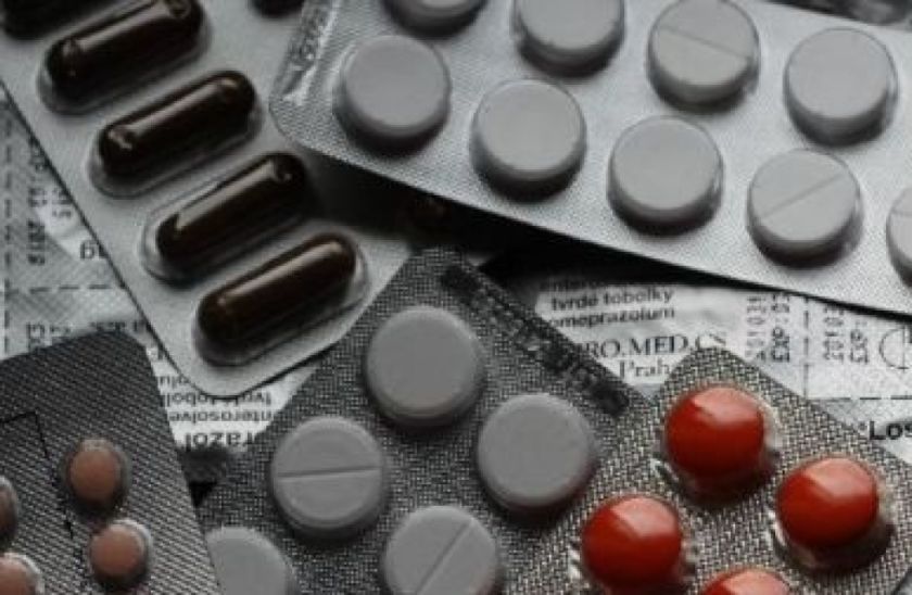 Convoca a importadores y distribuidores de medicamentos a una reunión
