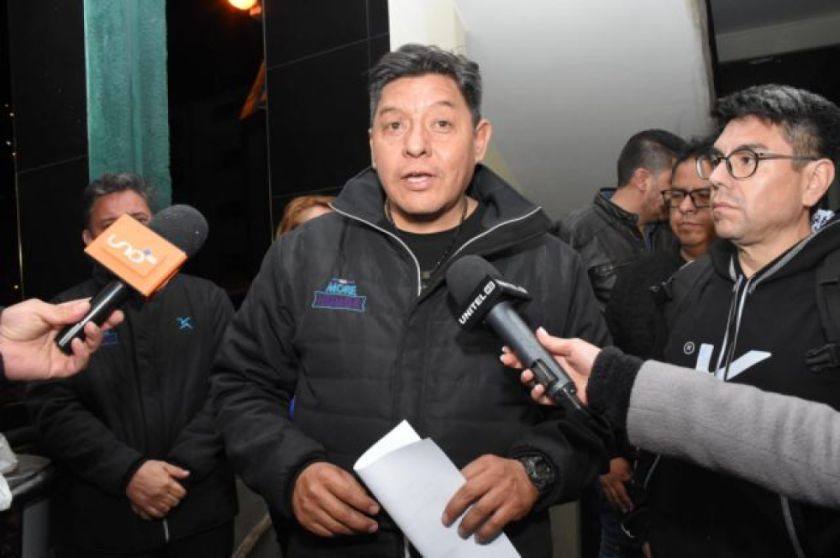 Liberan a humorista que había sido detenido por un sketch de policías 