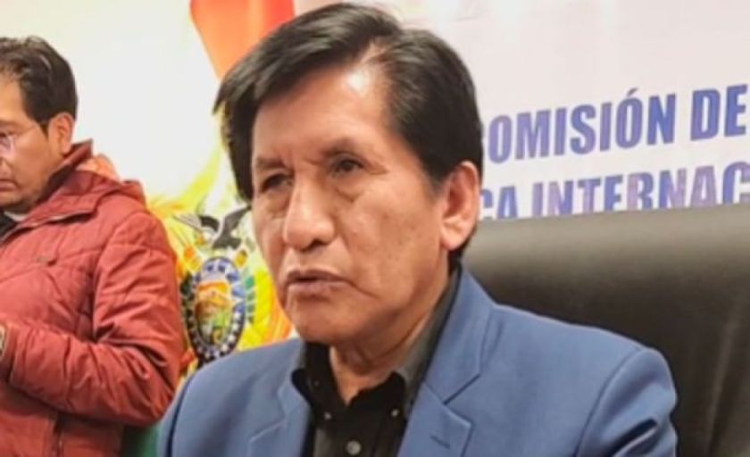 Senador Ajpi identifica a Lima y Jáuregui como ‘tinterillos’ que hicieron fracasar el diálogo por las judiciales