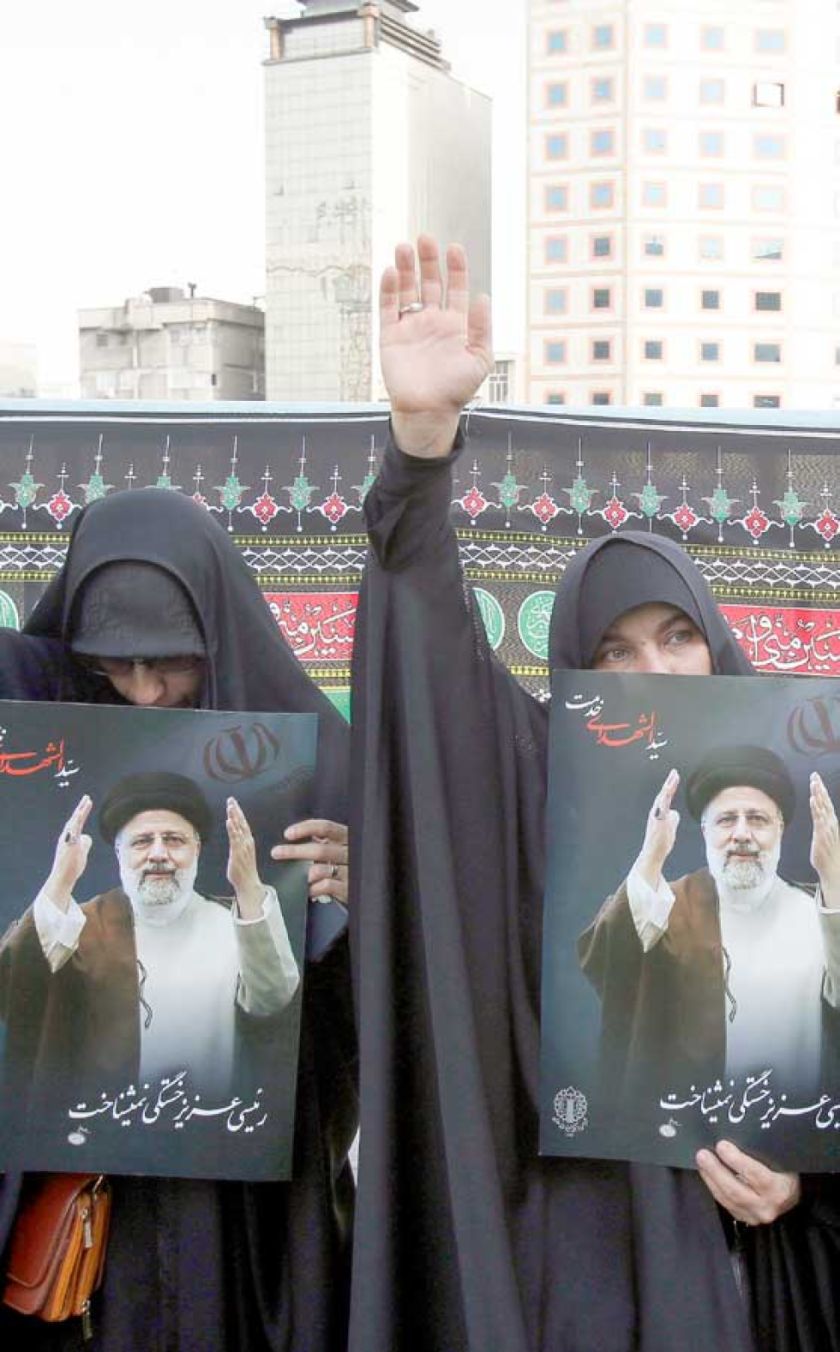 Tras muerte de su líder, Irán va a elecciones
