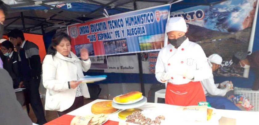 Maestros con especialidad acceden a ítems de BTH