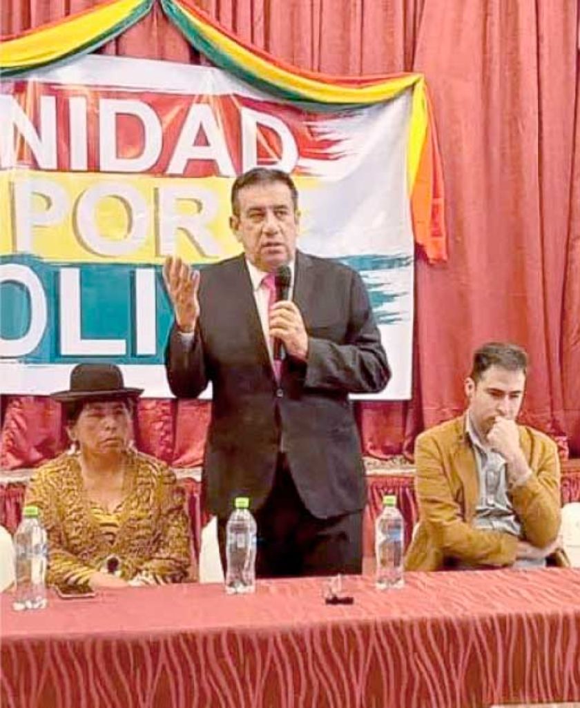 Fracasa la reunión  de opositores  que convocó Soliz