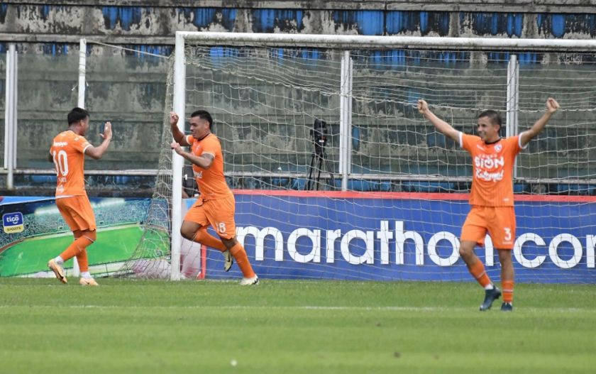 San Antonio pierde el encanto con una goleada