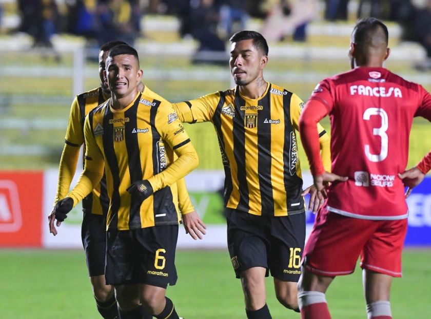 The Strongest se asoma a la punta con victoria