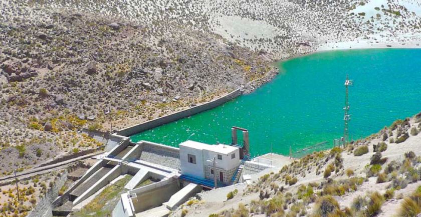 Pobladores de Río Yura en emergencia por el cierre de plantas hidroeléctricas