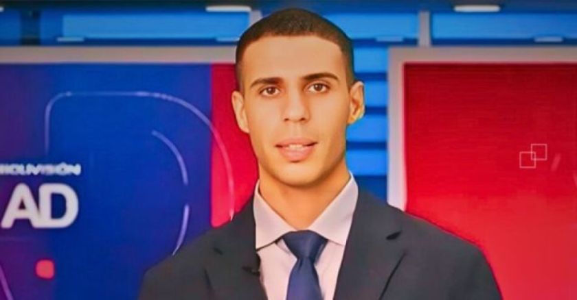 Presentador de noticias creado con inteligencia artificial en Bolivia levanta polémica en redes 