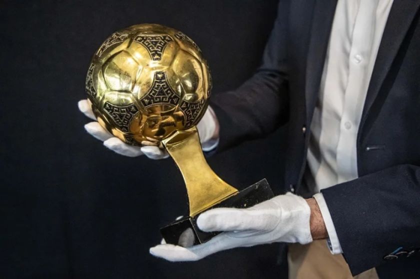 La Justicia francesa ordena la incautación del Balón de Oro de Maradona del Mundial de 1986
