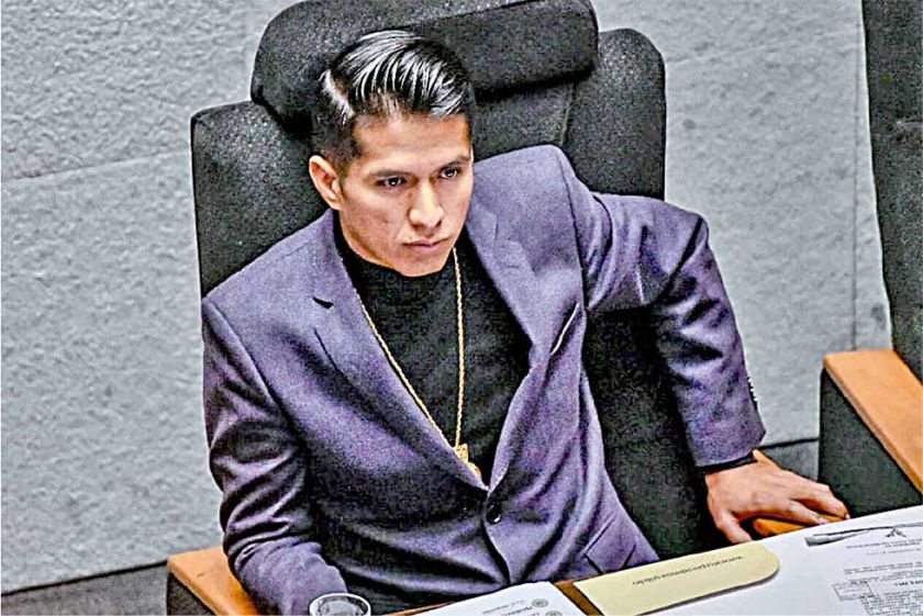 Andrónico convoca hoy  al pleno de la Asamblea