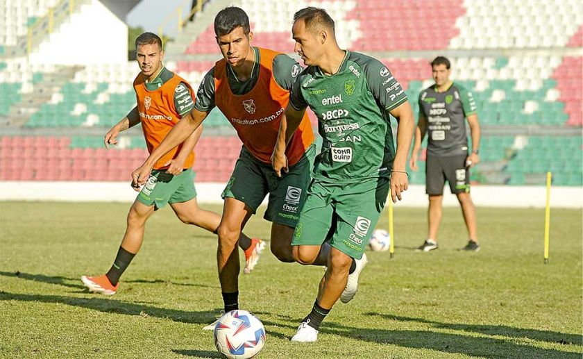 Zago comienza a probar su 11