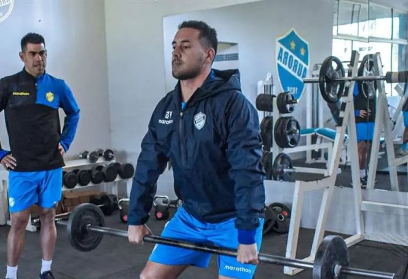 Aurora retornó a los entrenamientos con varias ausencias