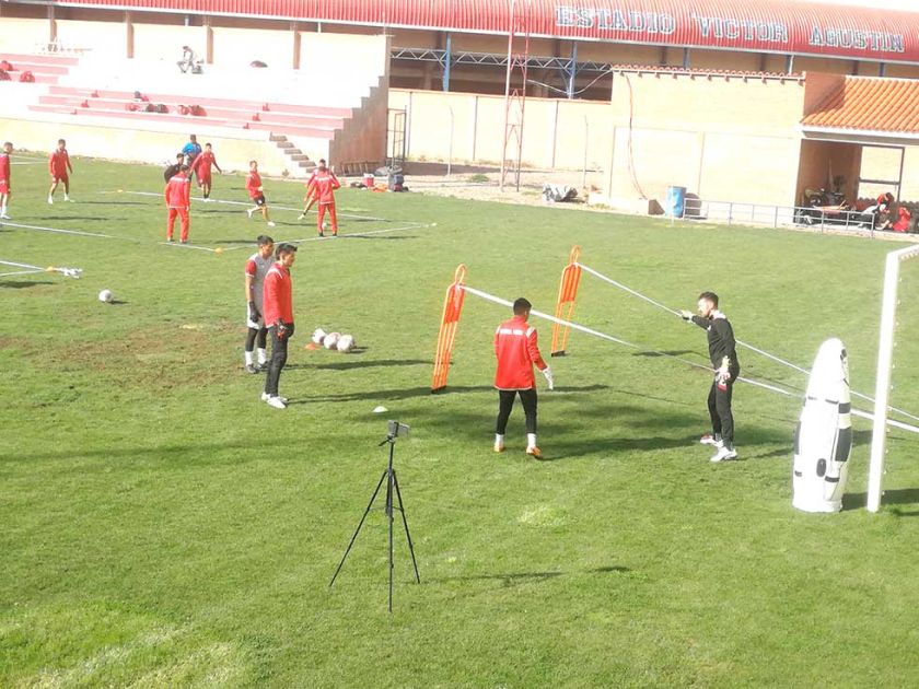 La banda roja ultima detalles para el trabajo de pretemporada