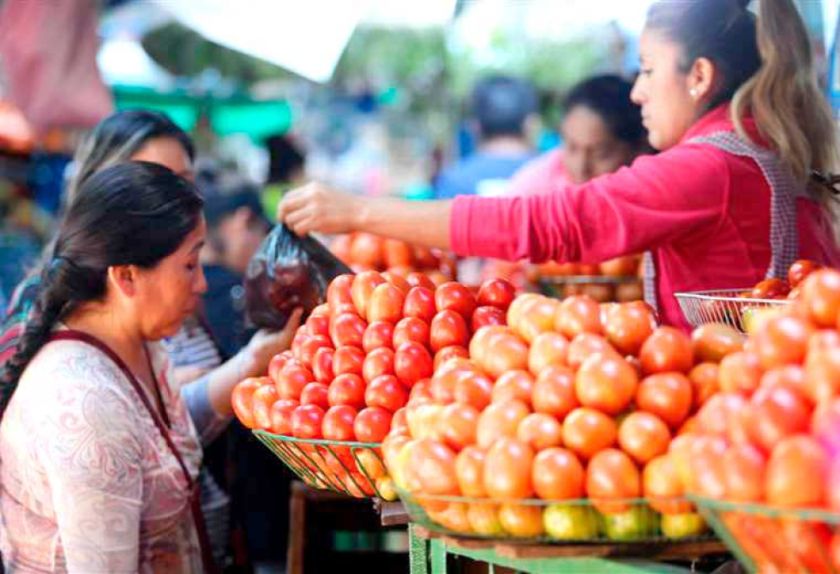 Verifican el incremento de precios en los mercados de la ciudad de Potosí