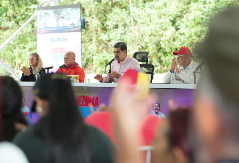 Maduro denuncia que la oposición tiene sicarios para atacarlo en medio de campaña política