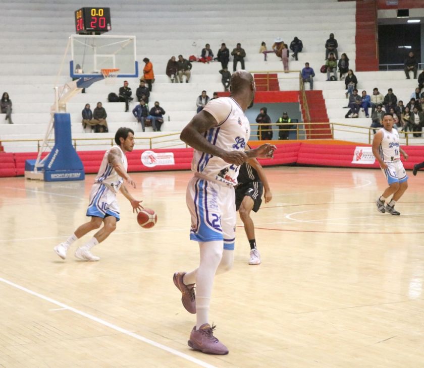 Leones y Tarija Básquetbol ganan en la Libobásquet