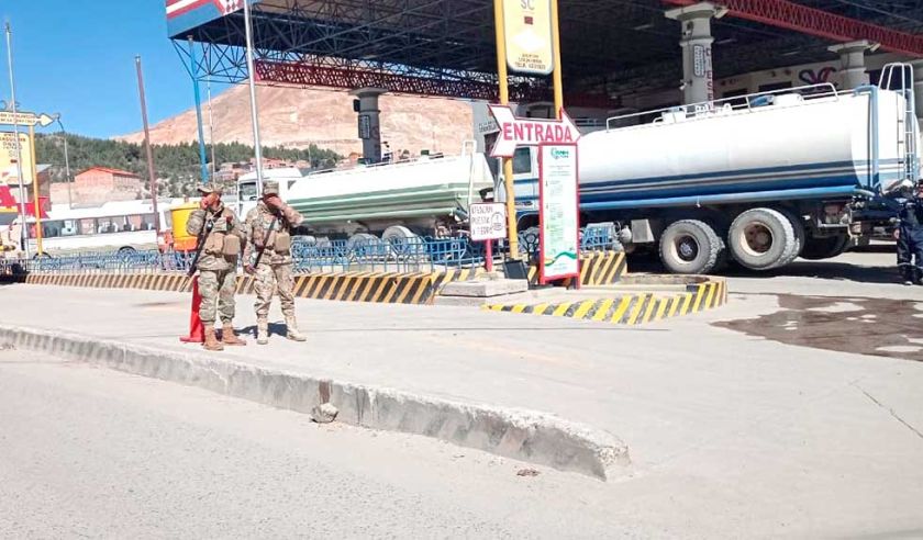 Gobierno garantiza combustible subvencionado y militariza los surtidores