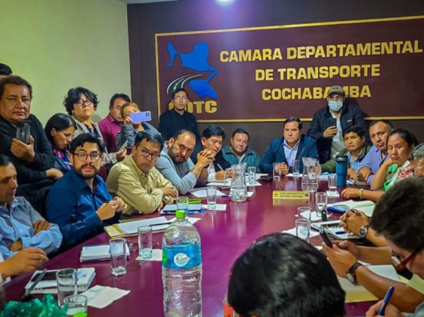 Se instalan las mesas de trabajo entre el Gobierno y el transporte pesado 