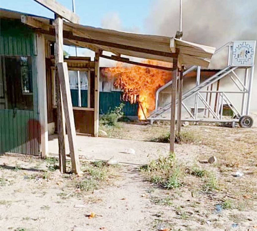 Yacuiba: Bagalleros queman puesto de control de Senasag