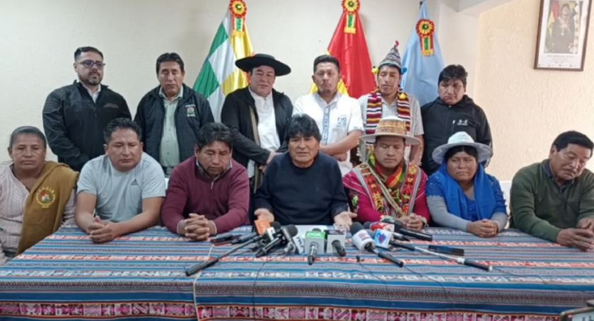Evo convoca a ‘arcistas’ a una reunión para definir fecha del nuevo congreso del MAS