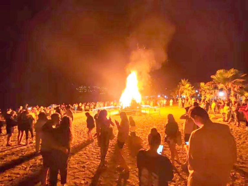 España celebra San Juan entre la religión y el paganismo en varias de sus regiones