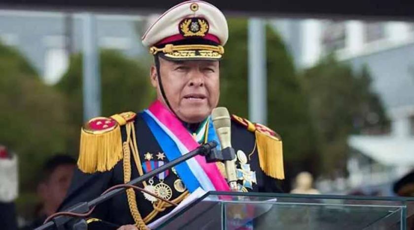 Zúñiga afirma que sigue como Comandante del Ejército, pero deja su futuro en manos de sus superiores