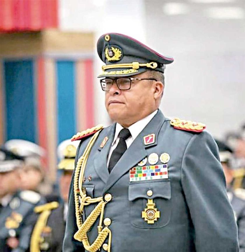 Comandante del Ejército  fue relevado de su cargo