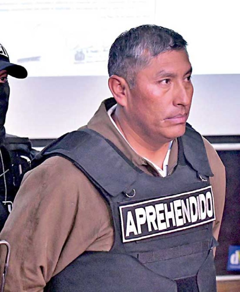 ¿Quién es el vicealmirante aprehendido?