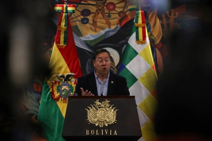 Luis Arce dice que llamó “al compañero Evo Morales” para advertirle del “intento de golpe”