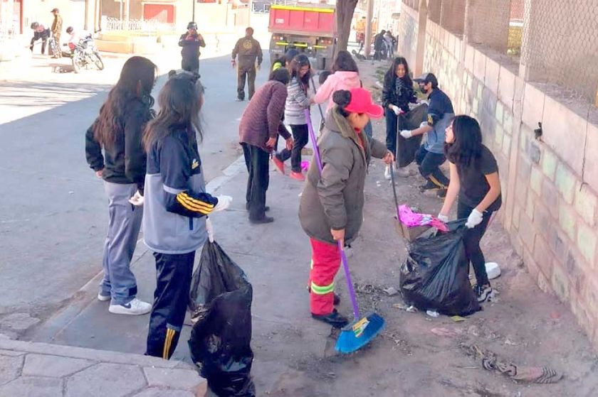 Policía cumplió una campaña de limpieza