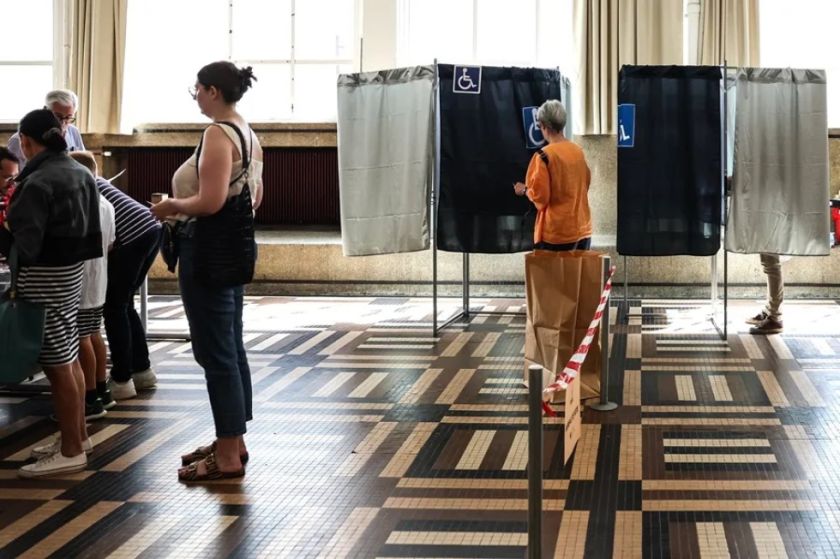 Movilización histórica de los franceses en las urnas ante un probable vuelco político