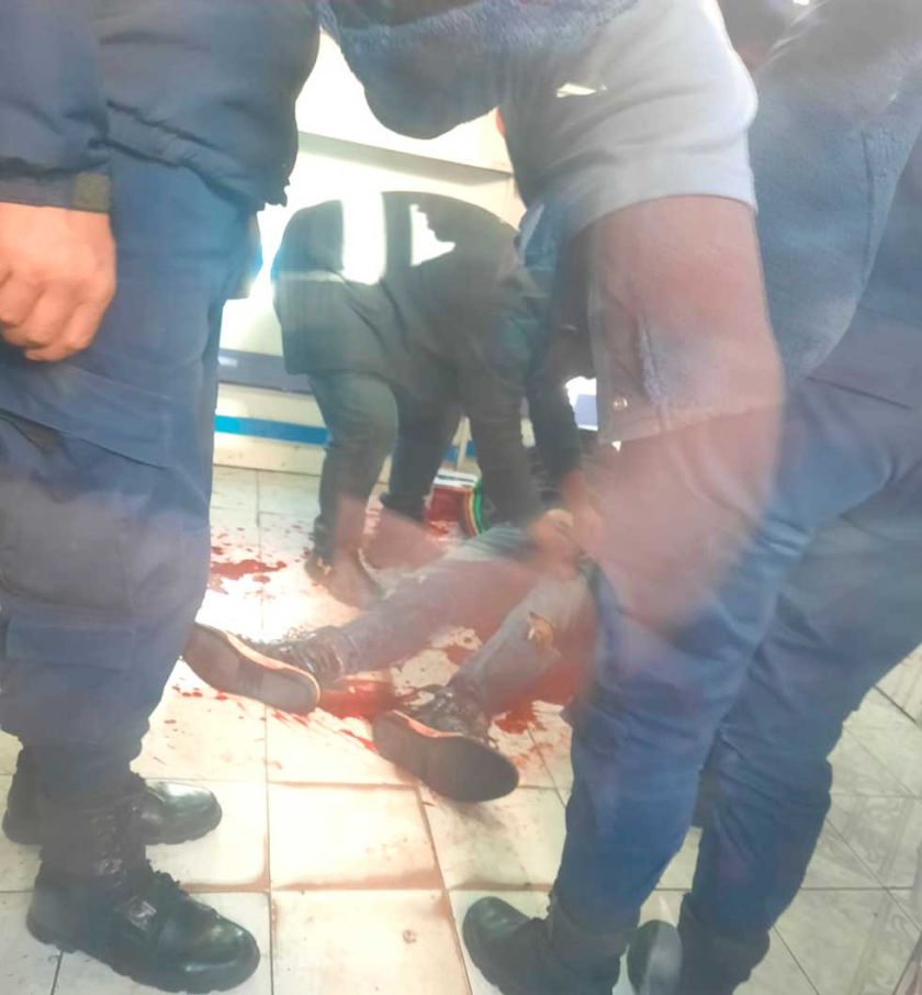 Hombre muere desangrado tras una estocada mortal