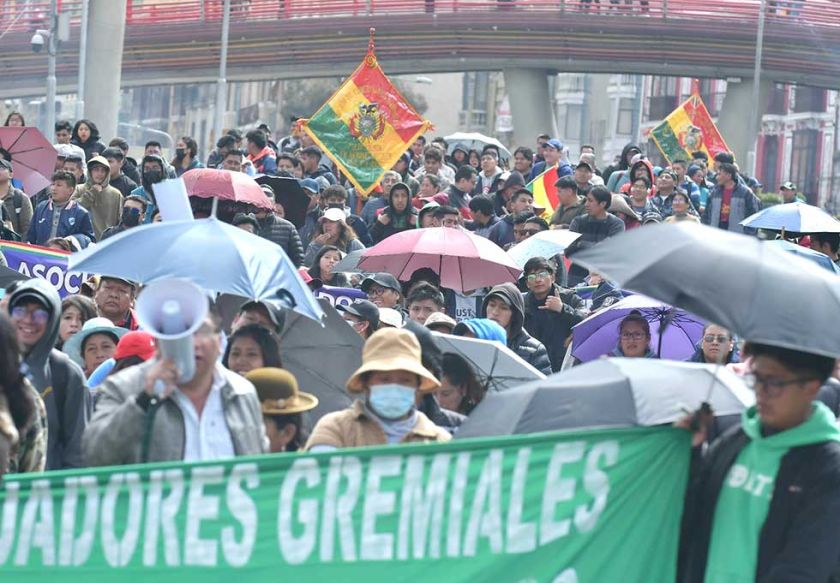 Gremiales se reúnen porque Gobierno no atendió pedidos