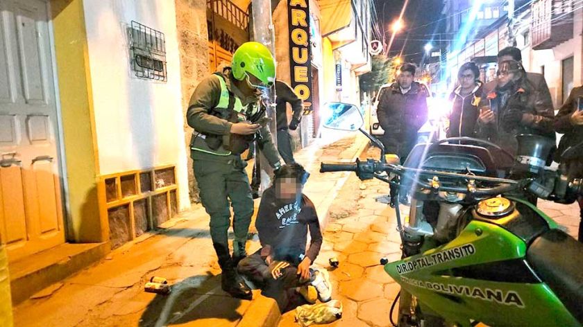 Un hombre fue maniatado  luego de atacar a una niña