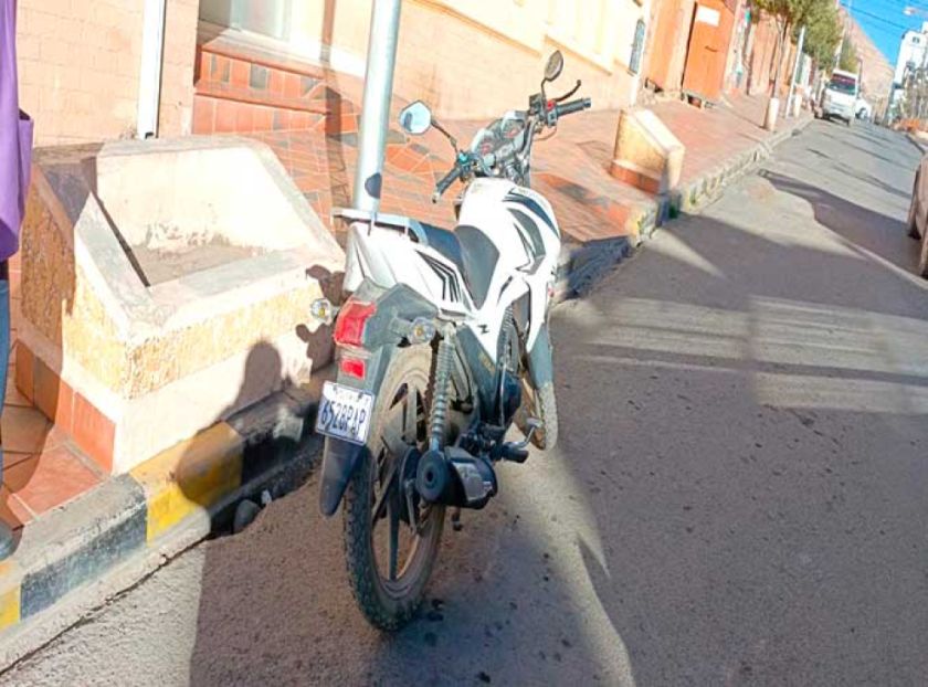 Motociclista cae, ahora tiene muerte cerebral grave