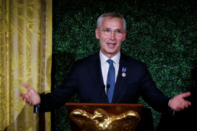 Stoltenberg: “China no puede seguir alimentando el conflicto militar más grande de Europa”