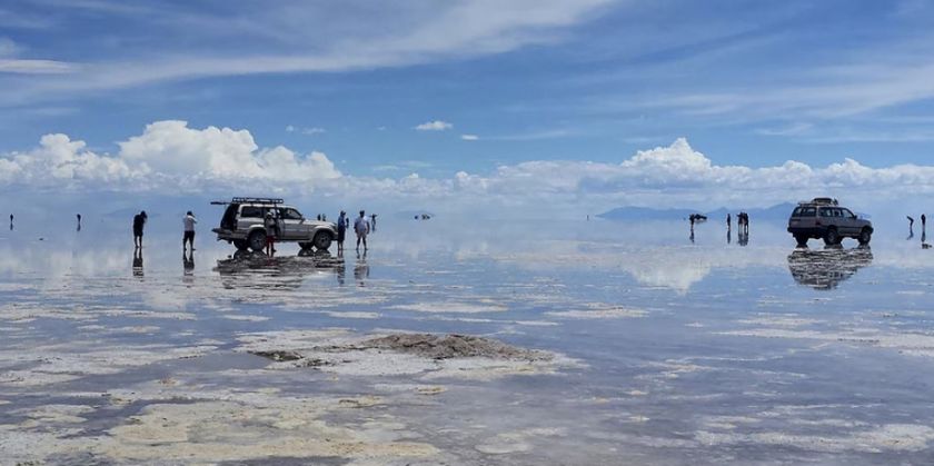 Más de 2.500 turistas al día llegan al Salar de Uyuni pese a temperaturas bajo cero